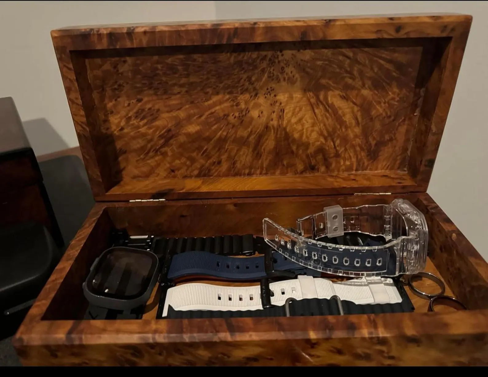 Thuya Burl Keepsake Box from Agadir — view 8