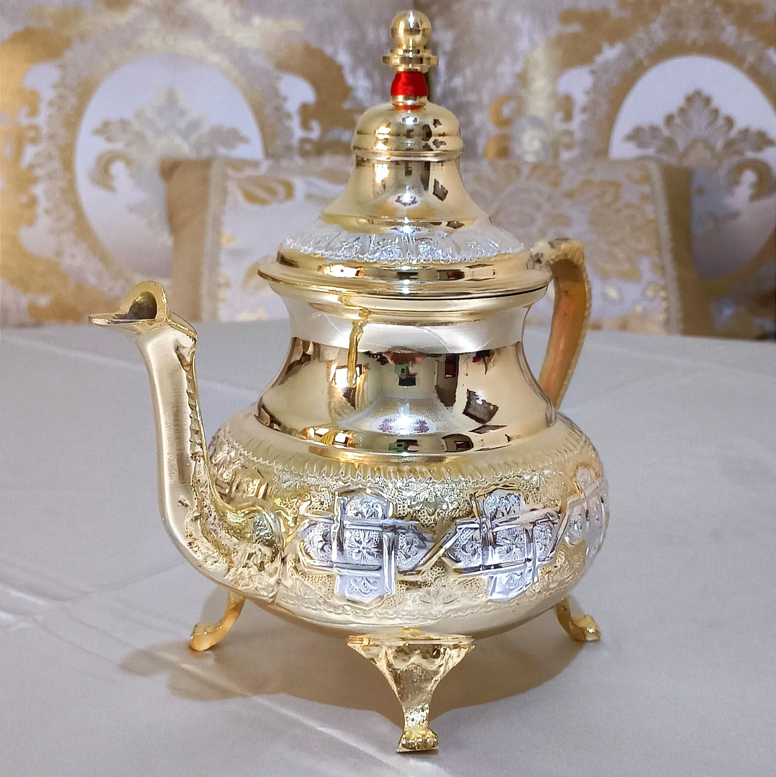 Hand-Hammered Brass Teapot from Fès — view 10