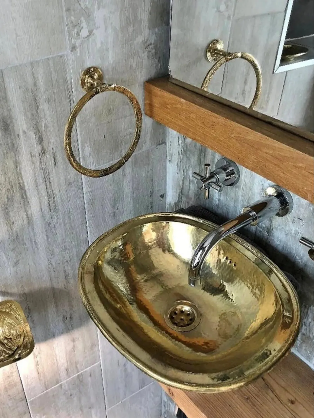 Hand-Hammered Brass Basin from Marrakech — 48cm — view 3