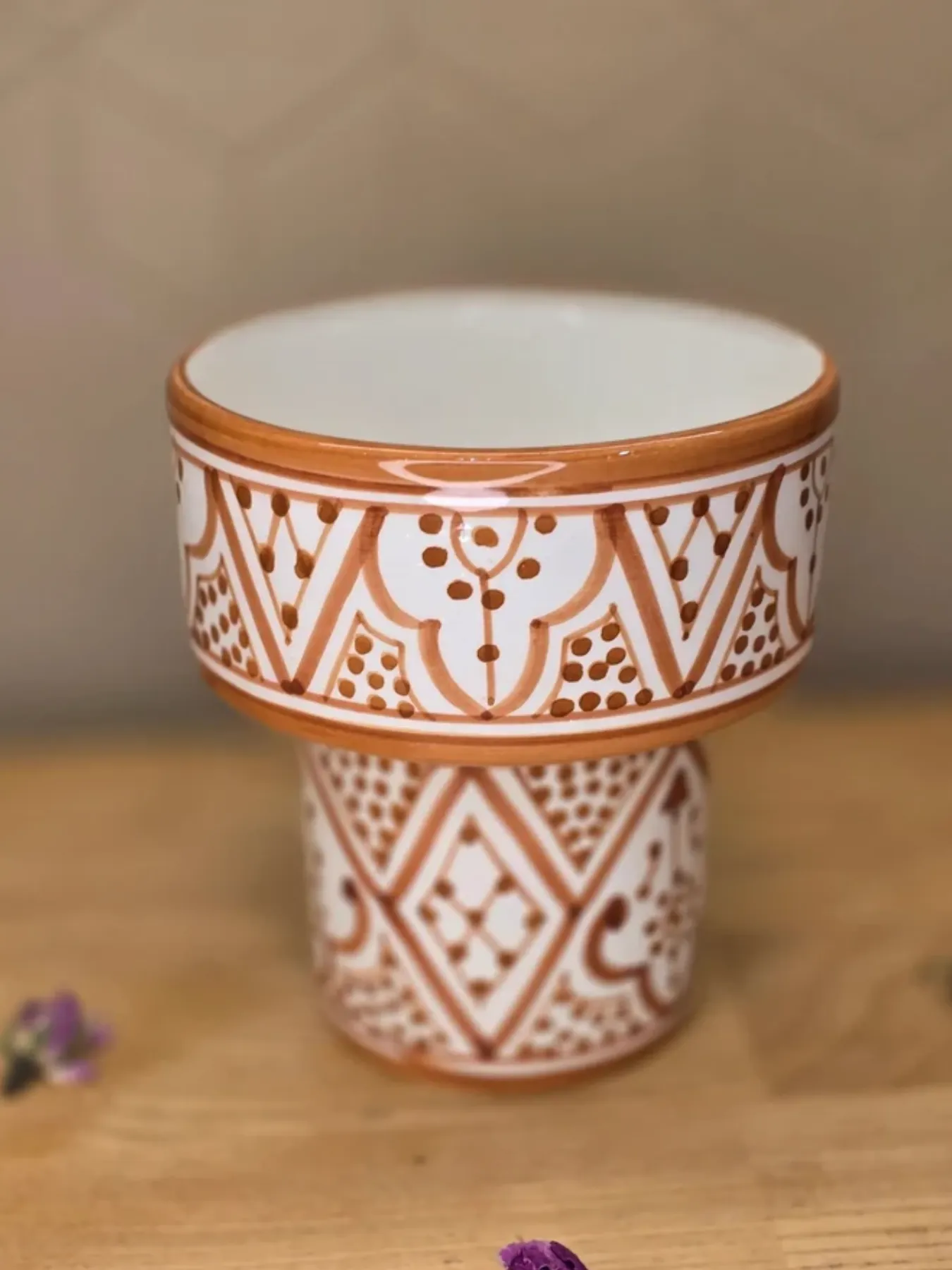 Hand-Painted Footed Fruit Bowl from Safi, Morocco, 20cm — view 4