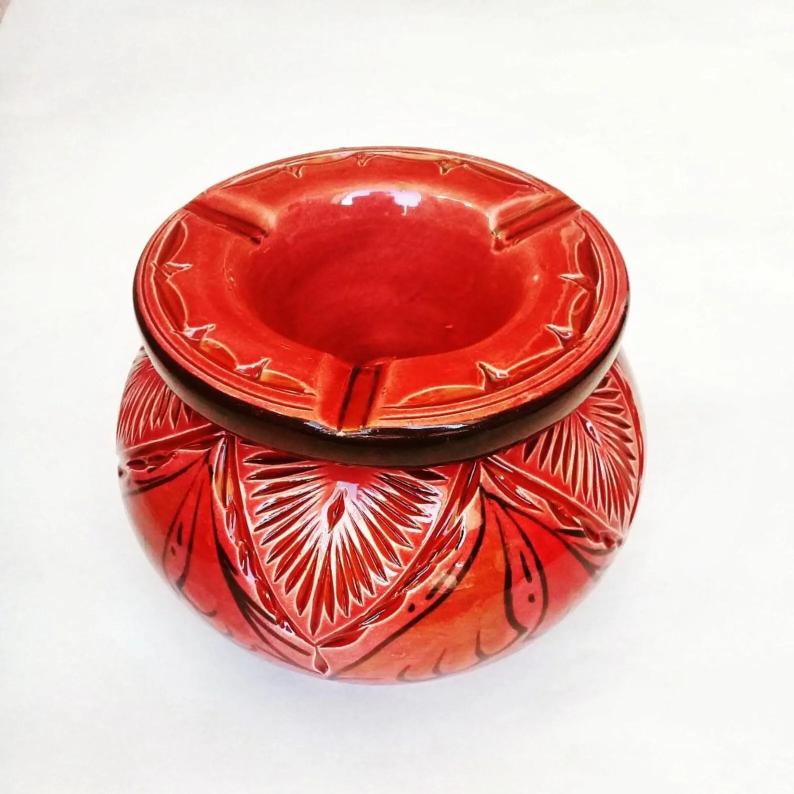 Hand-Carved Ceramic Ashtray from Safi — view 4