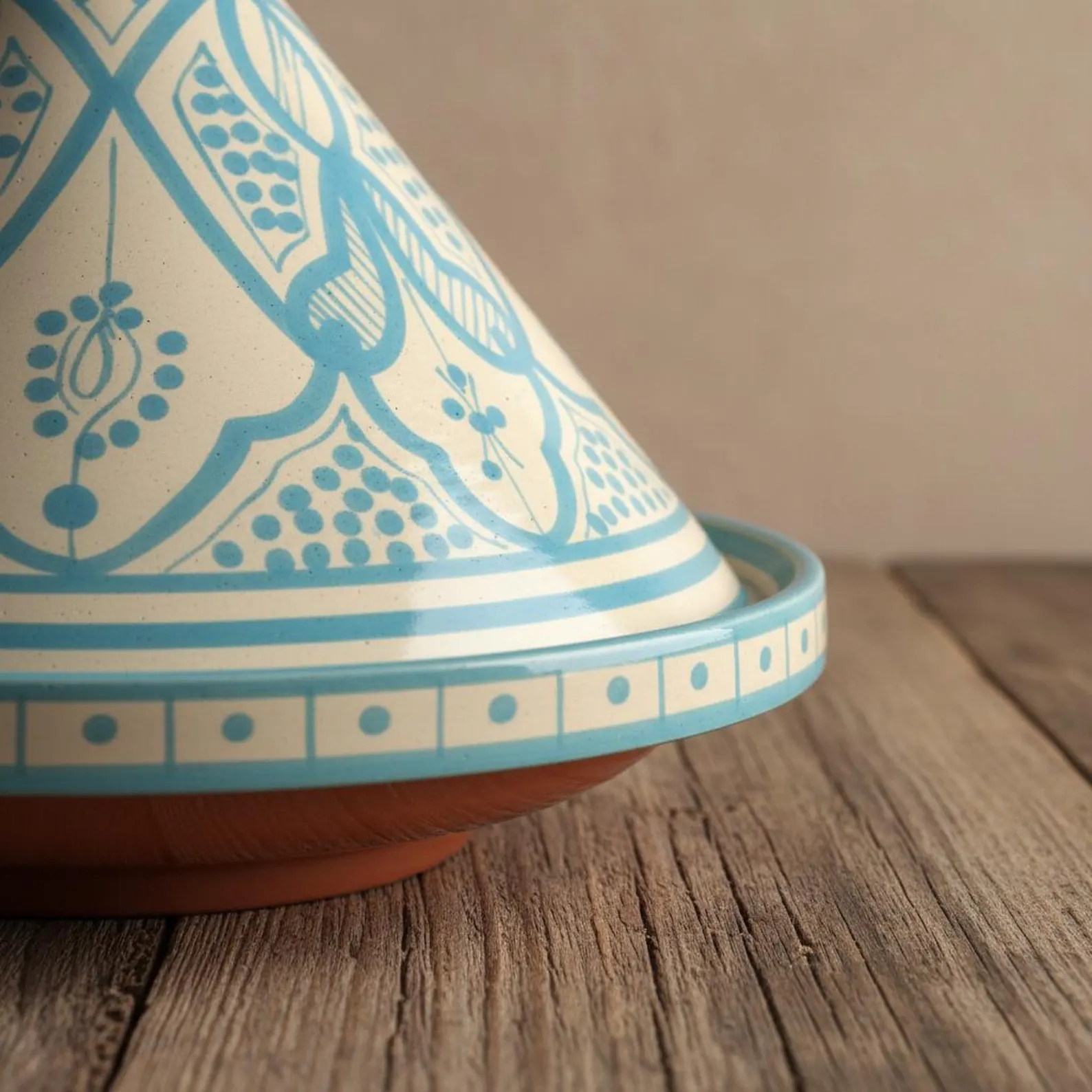 Hand-Painted Terracotta Tagine from Safi — view 7
