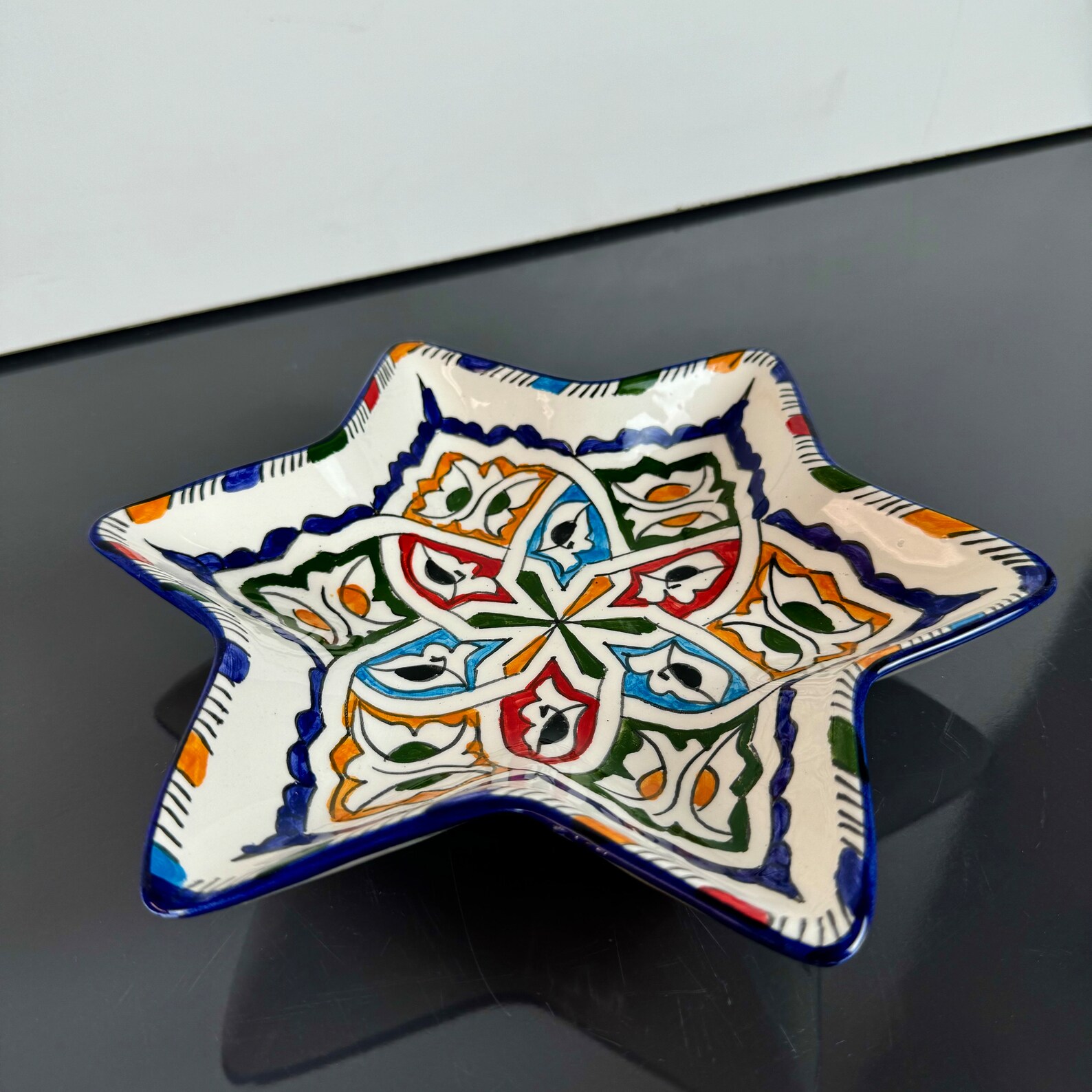 Hand-Painted Star Plate from Safi — view 4
