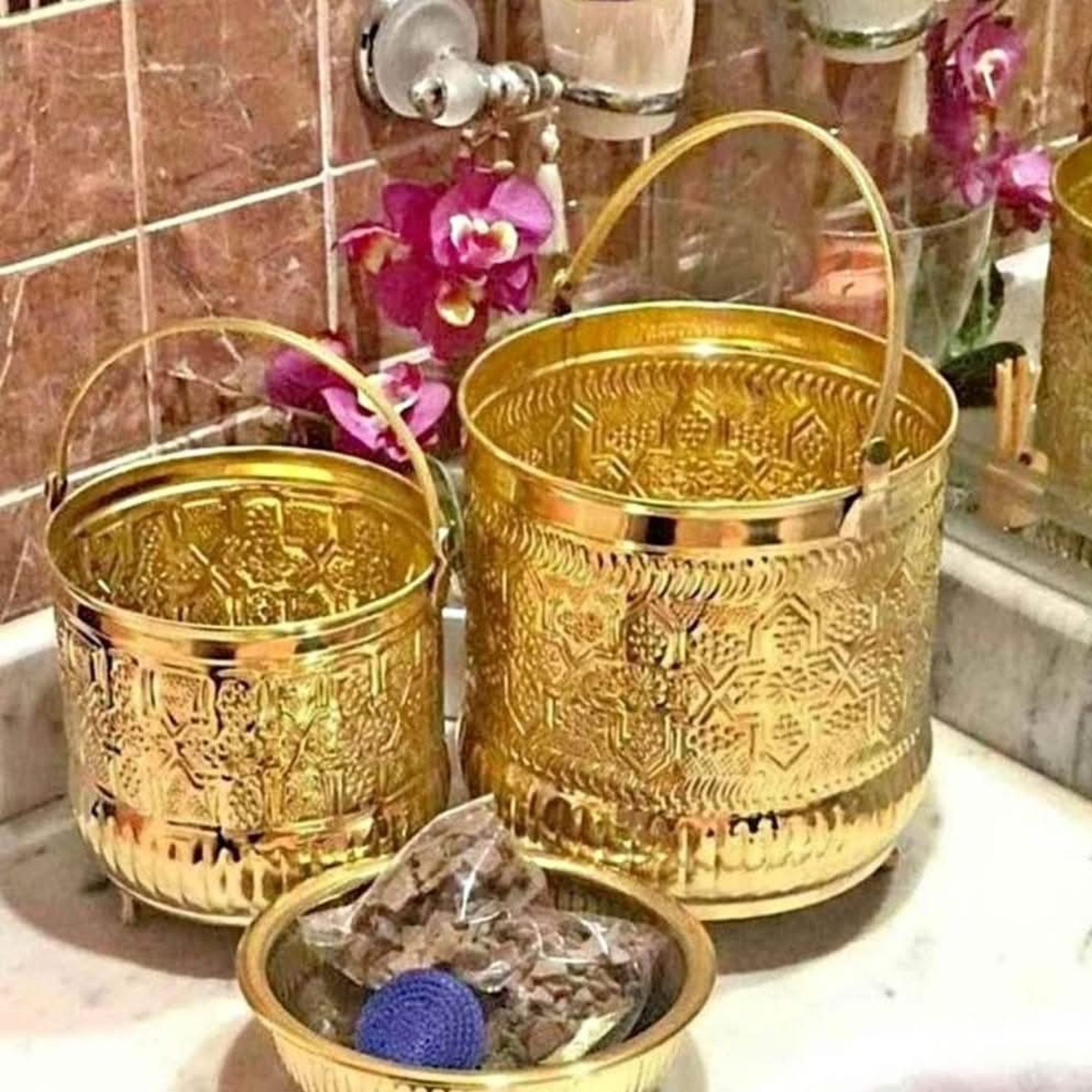 Moroccan Brass Bathroom Set – Hand-Engraved Towel Bar, Toilet Paper Holder & Wall Cup — view 10