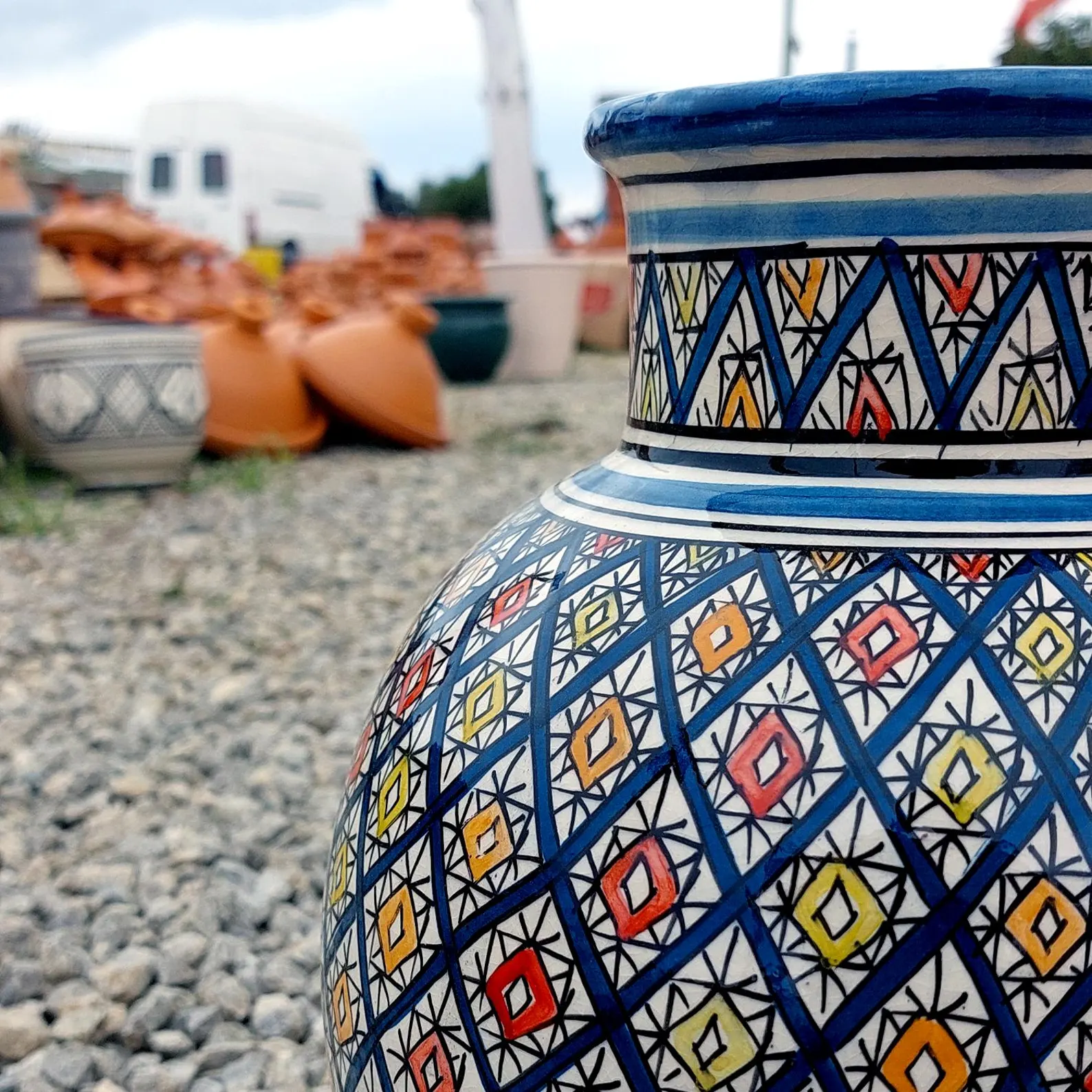 Fès Geometric Pottery Vase by maalem Najem — view 8