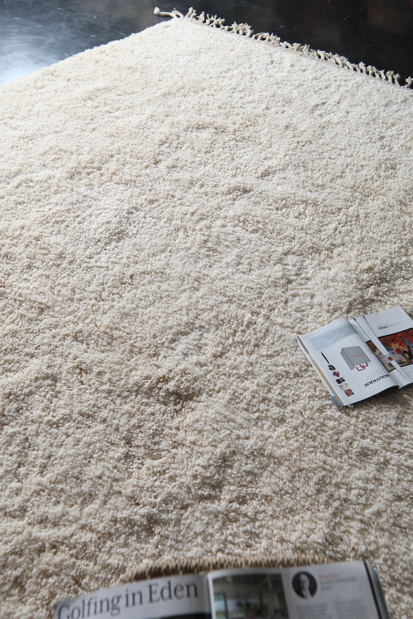 Hand-Woven Beni Ourain Wool Rug - Ivory — view 11