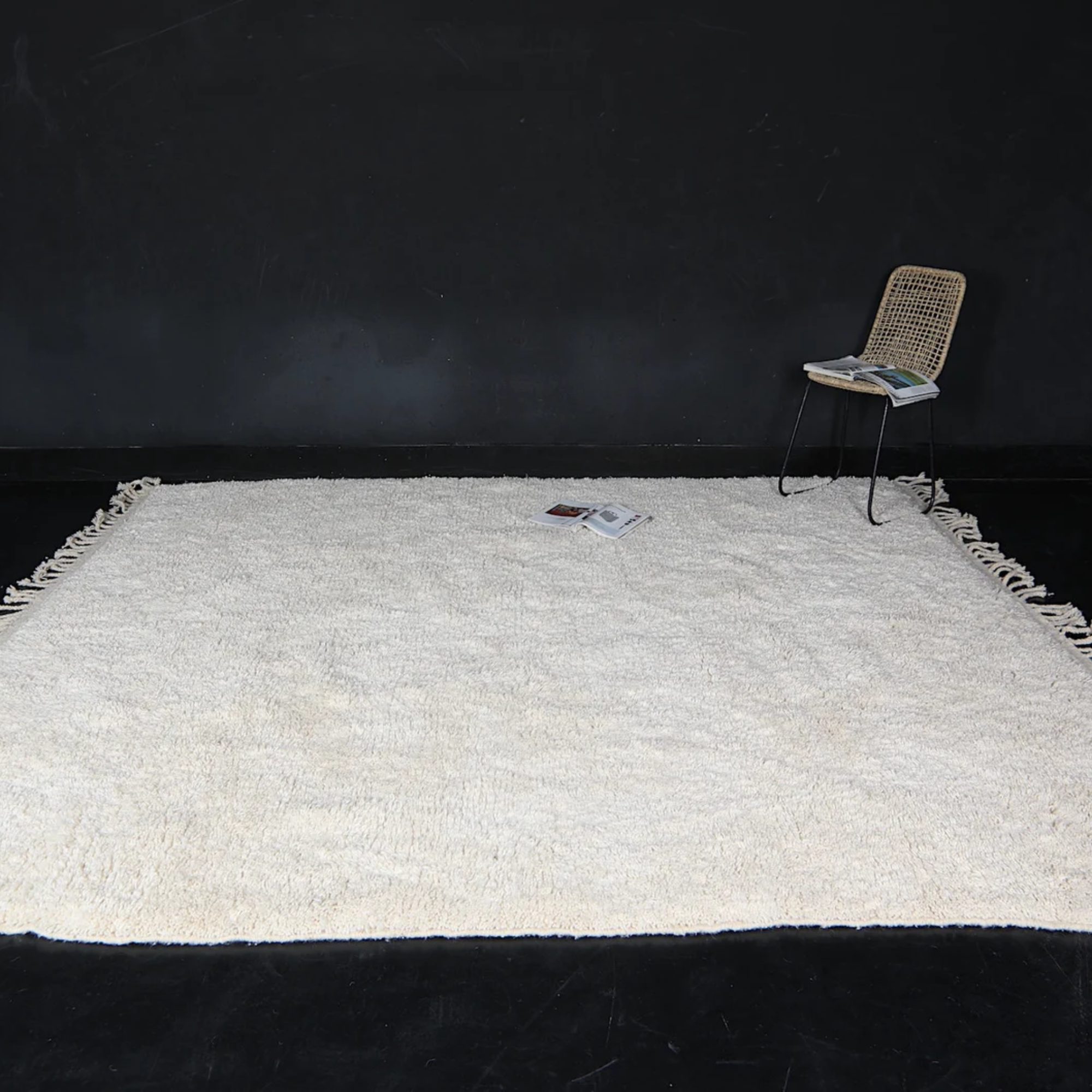 Hand-Woven Beni Ourain Wool Rug - Ivory