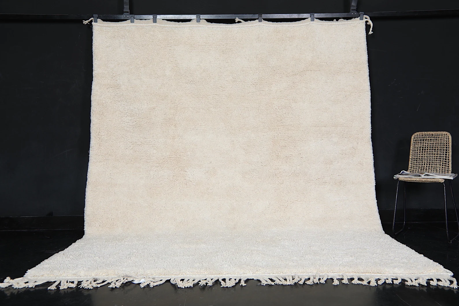 Hand-Woven Beni Ourain Wool Rug - Ivory — view 7