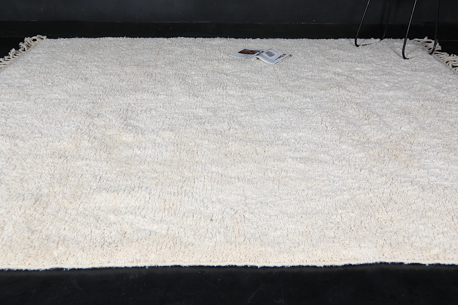 Hand-Woven Beni Ourain Wool Rug - Ivory — view 9